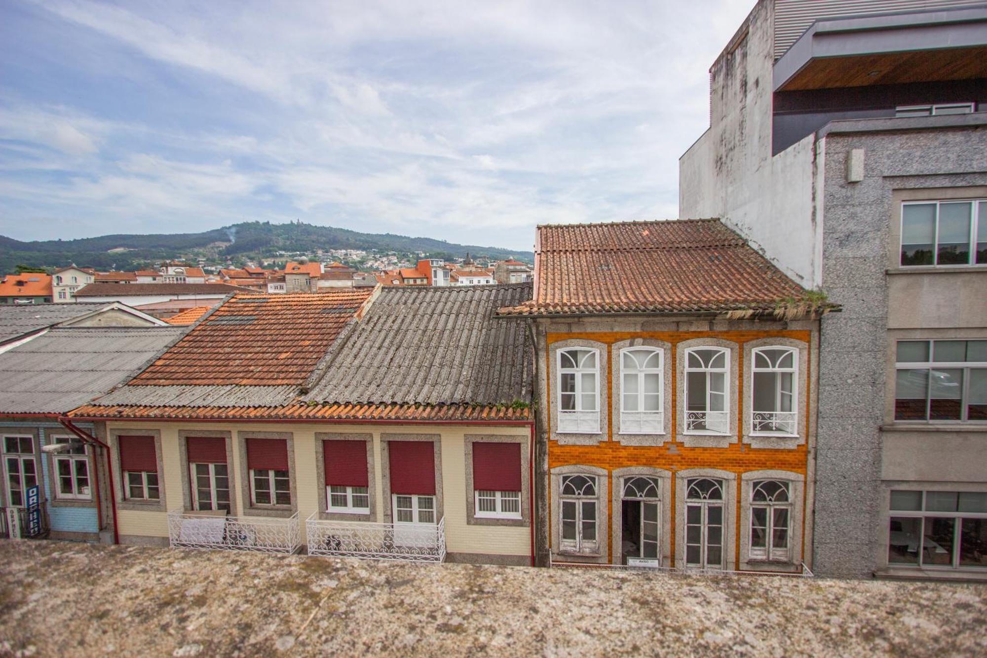 Dom Jose Alojamentos By Guestify Guimarães Rum bild
